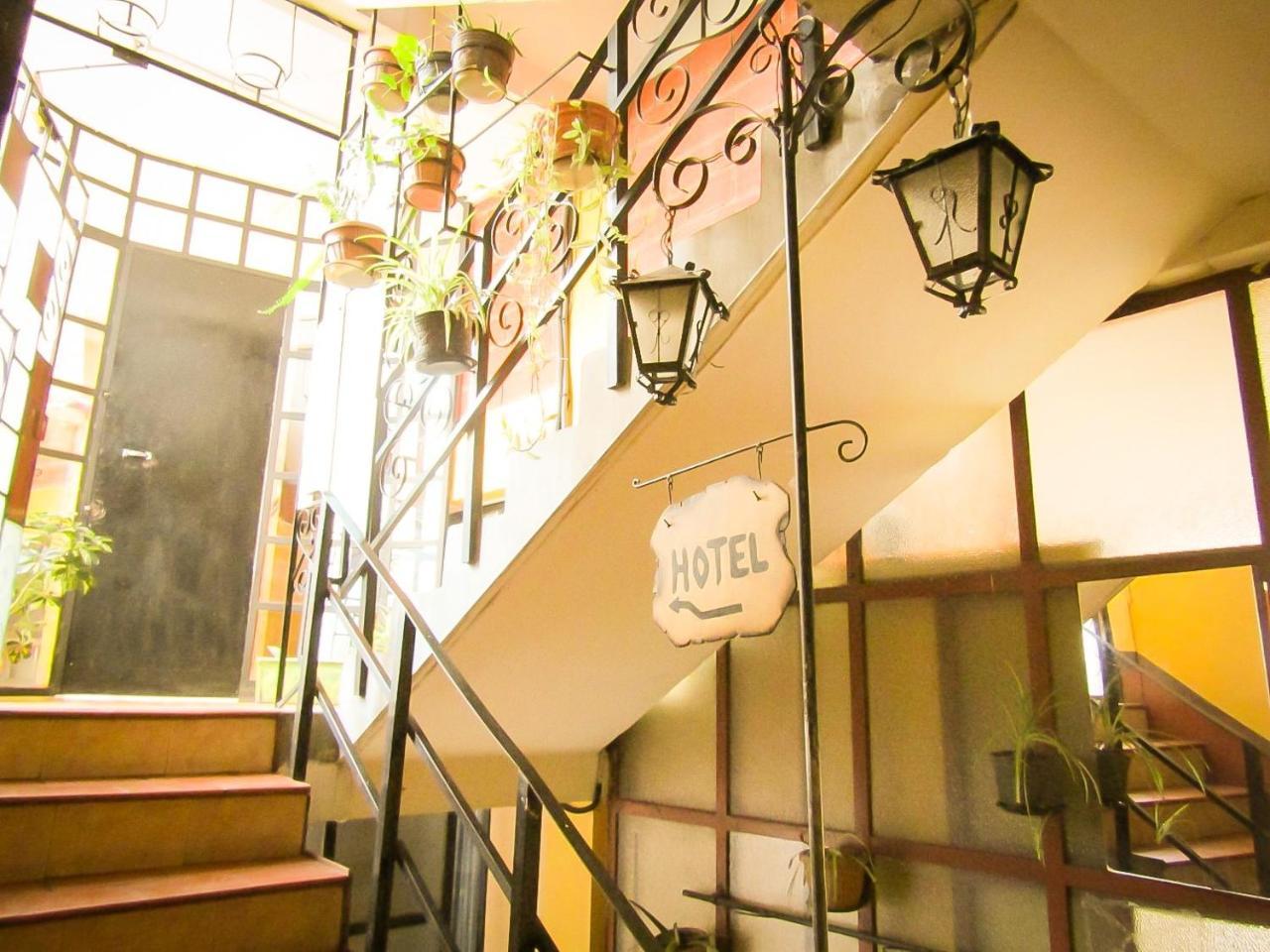 Hostal Canoa La Paz Bagian luar foto